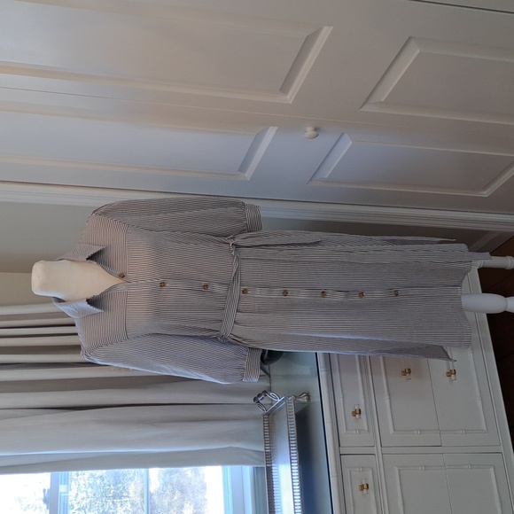 Monteau Dresses & Skirts - NWT‎ MONTEAU LOS ANGELES Womens Grey/ White Striped Button Down Midi Dress S-M